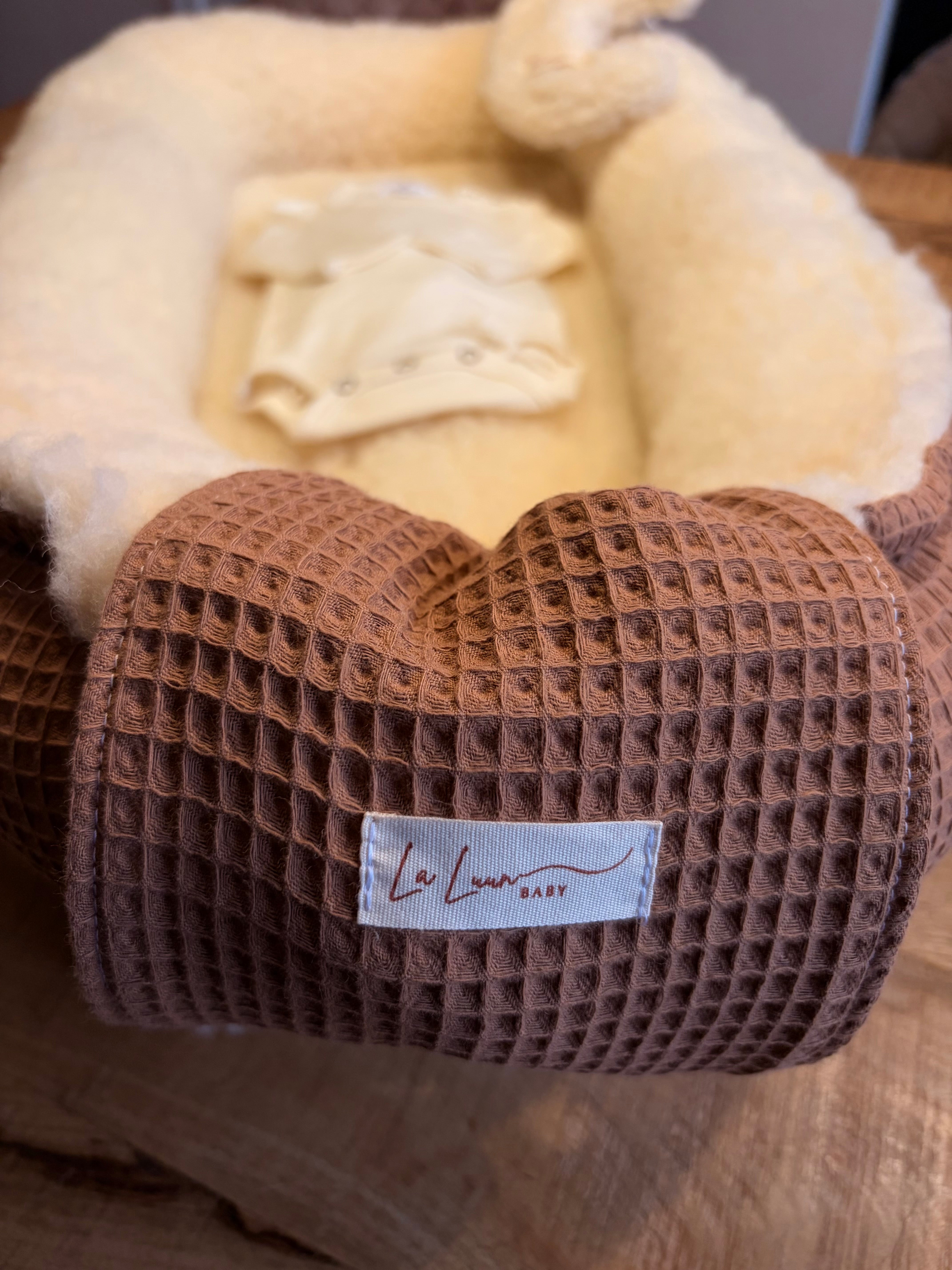 Babynestje binnenzijde 100% merinowol - La Luun baby PRE-ORDER